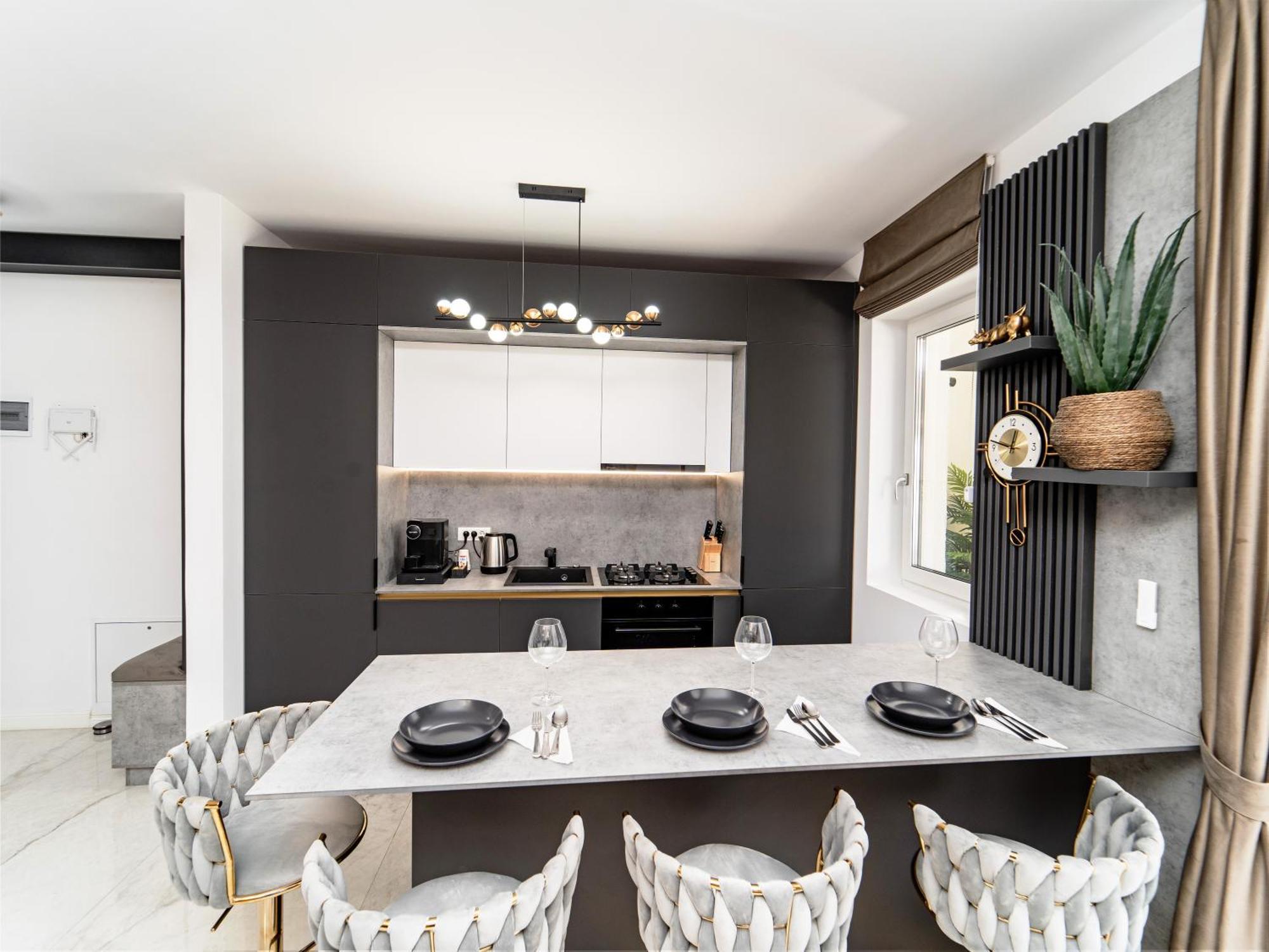 Giroc Fashion Stay-Valentino Apartment - By Openhouse מראה חיצוני תמונה